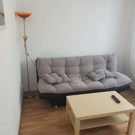 Newly Built 1 Near Center And Bvv Apartment